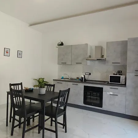 Apartment Zzzstation Rome